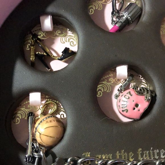 SUPER RARE, superb condition Juicy Couture bracelet set. - Picture 3 of 5